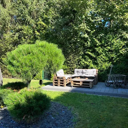 Mara * Ettringen (Rhineland-Palatinate)